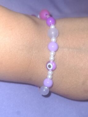 Hand Made Lavender Beaded Bracelet with  Eye Accent